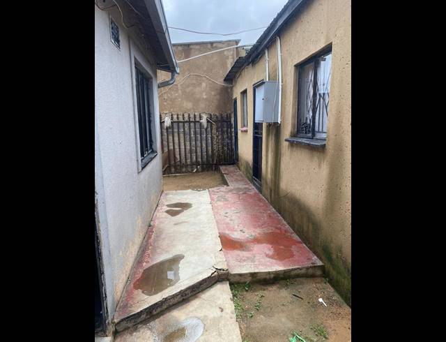 2 BEDROOM PROPERTY TO RENT IN TEMBISA